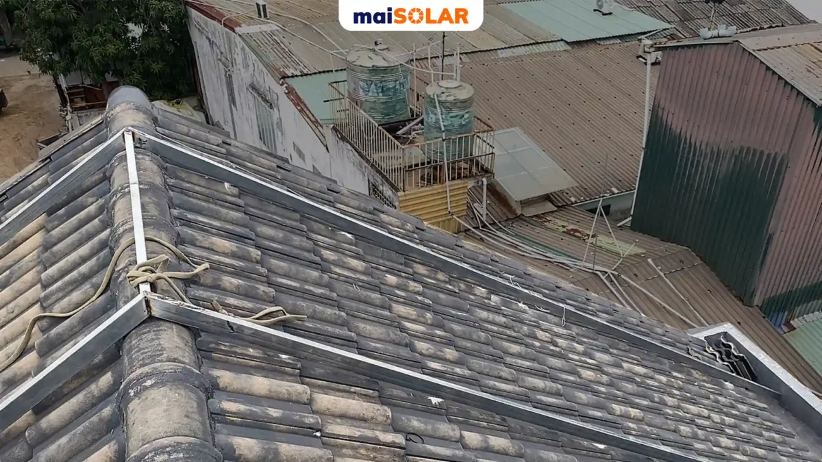 khung_sat_dien_mat_troi